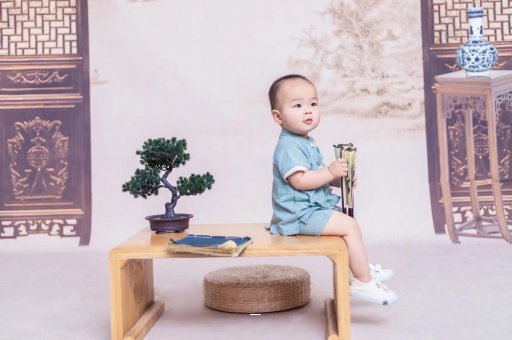 梁山四个月宝宝可以坐着吗